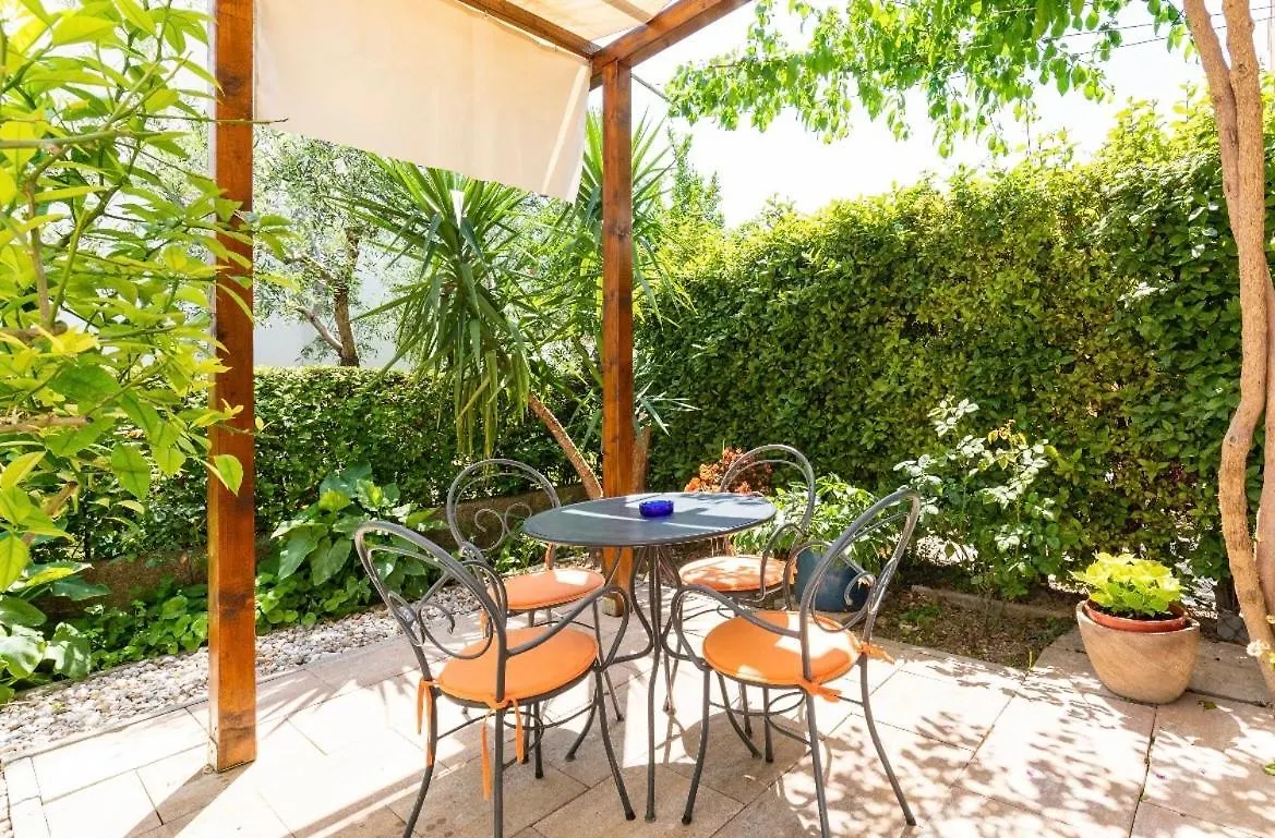 Apartman Mak Kastela 0*,