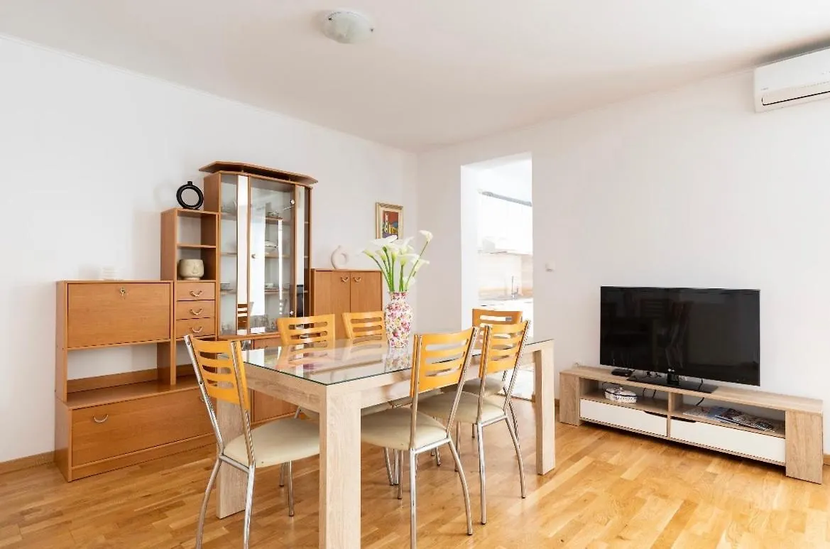 Apartment Apartman Mak Kastela
